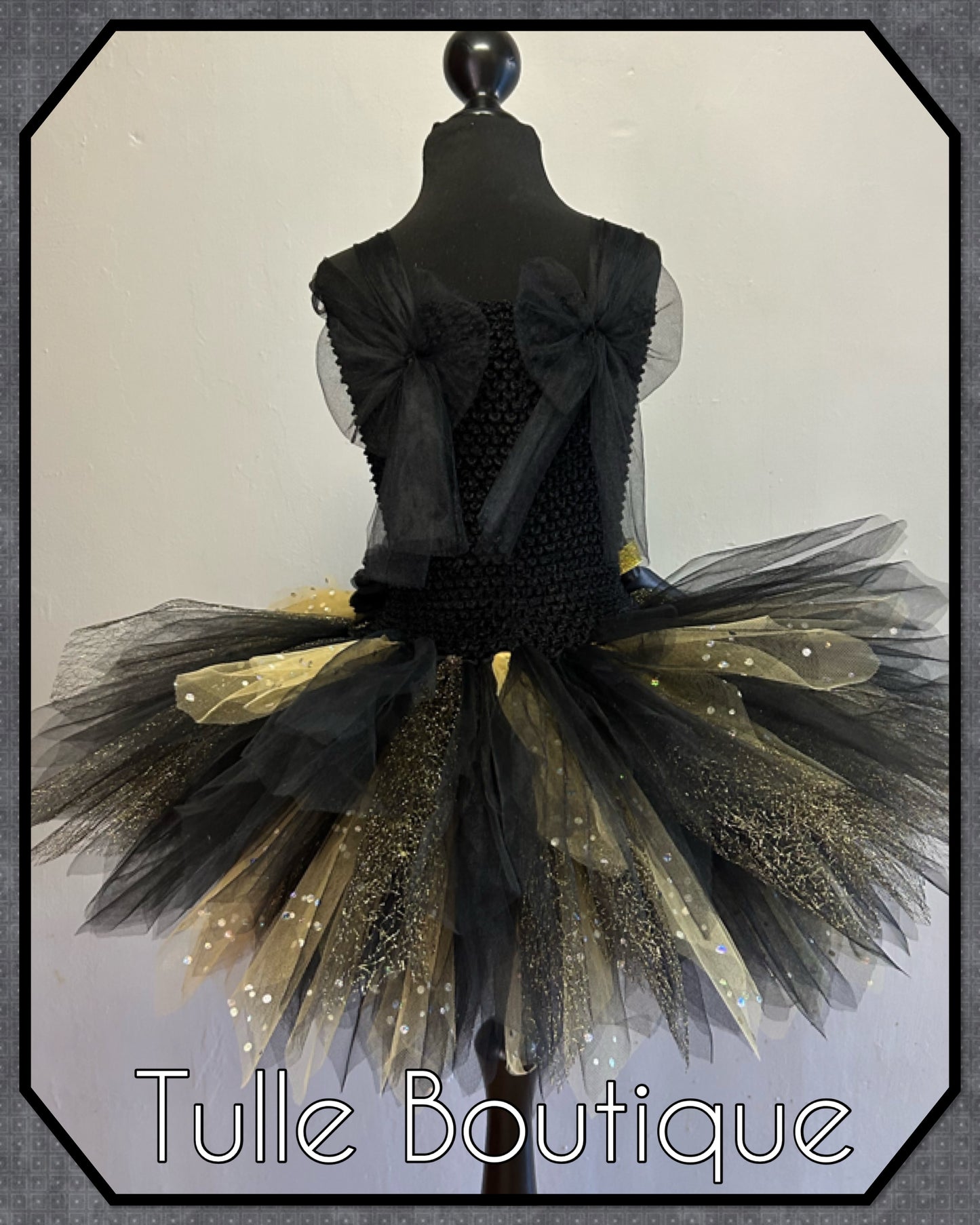 Girls Glitter Bee doll themed girls birthday party tutu dress fancy dress costume