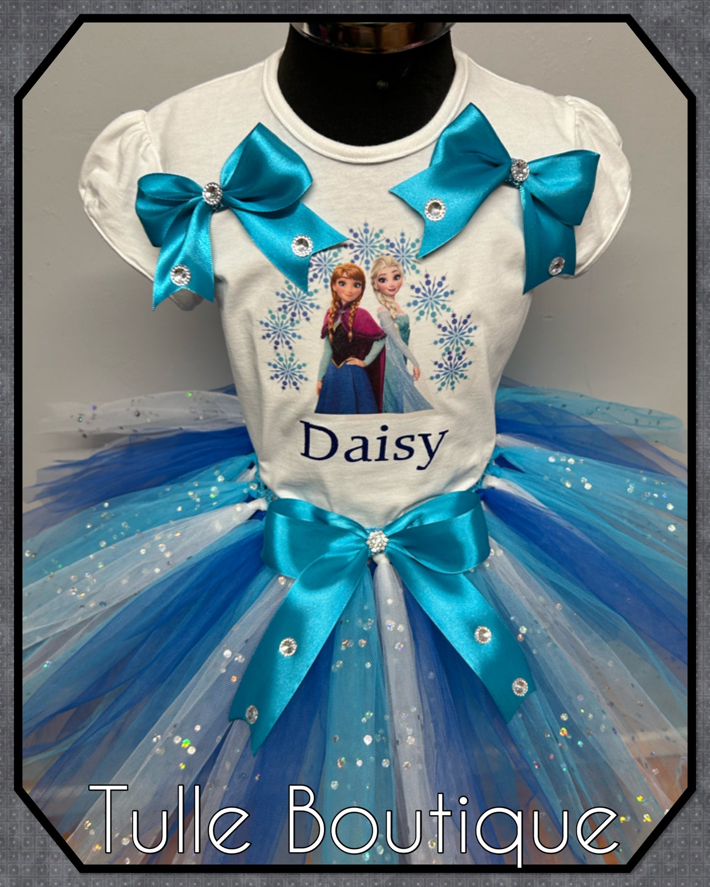 Frozen T-shirt and tutu birthday party outfit