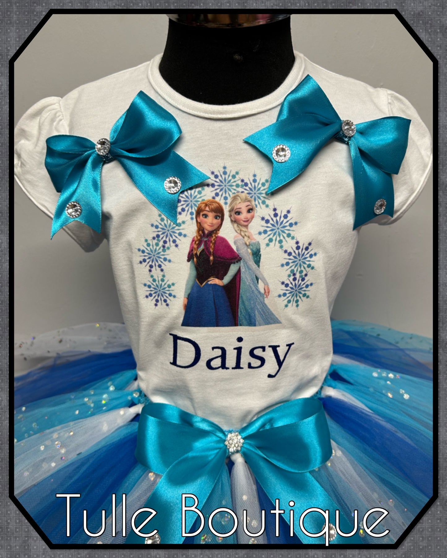 Frozen T-shirt and tutu birthday party outfit