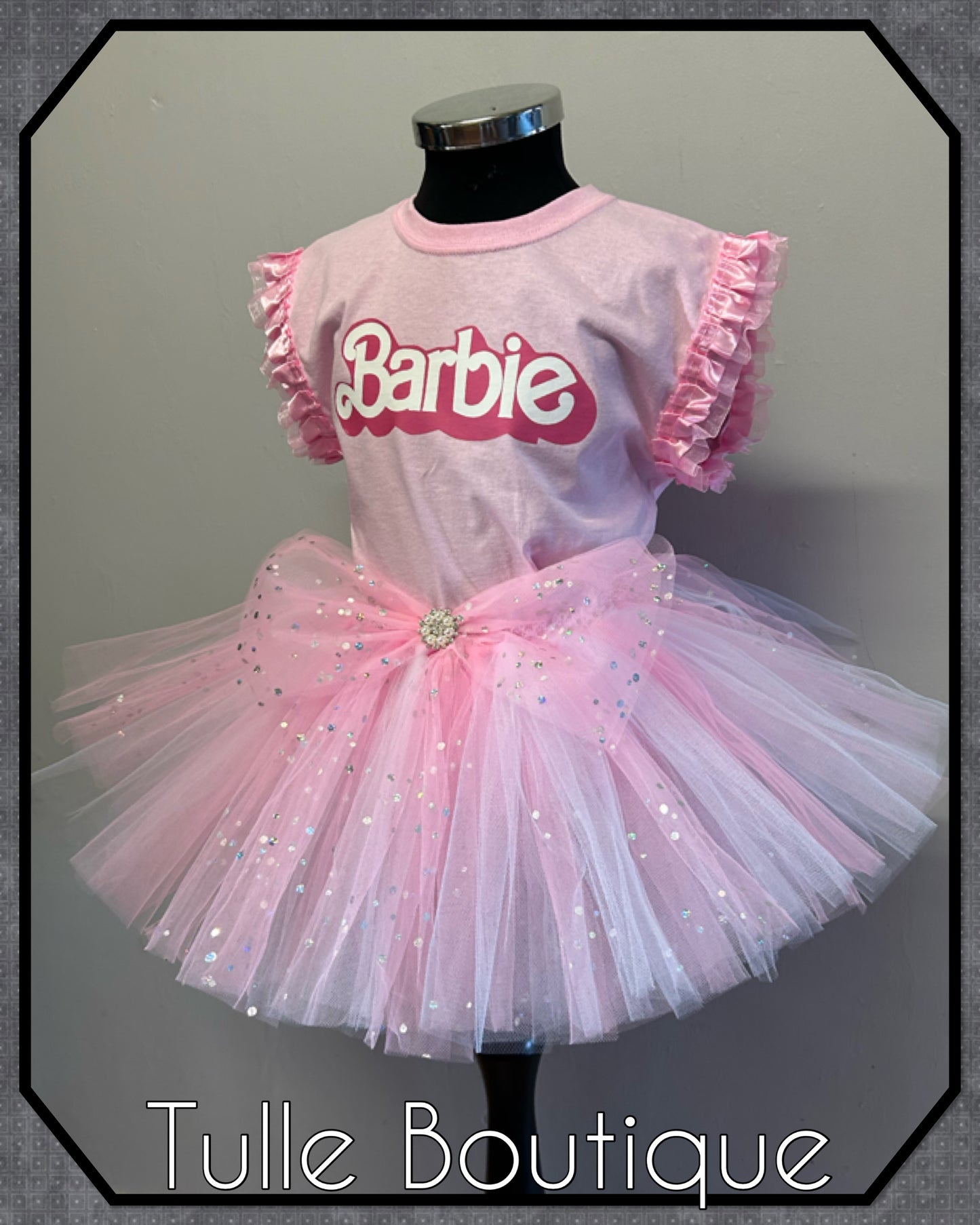 Baby pink and white Barbie girl T-shirt and tutu birthday party outfit