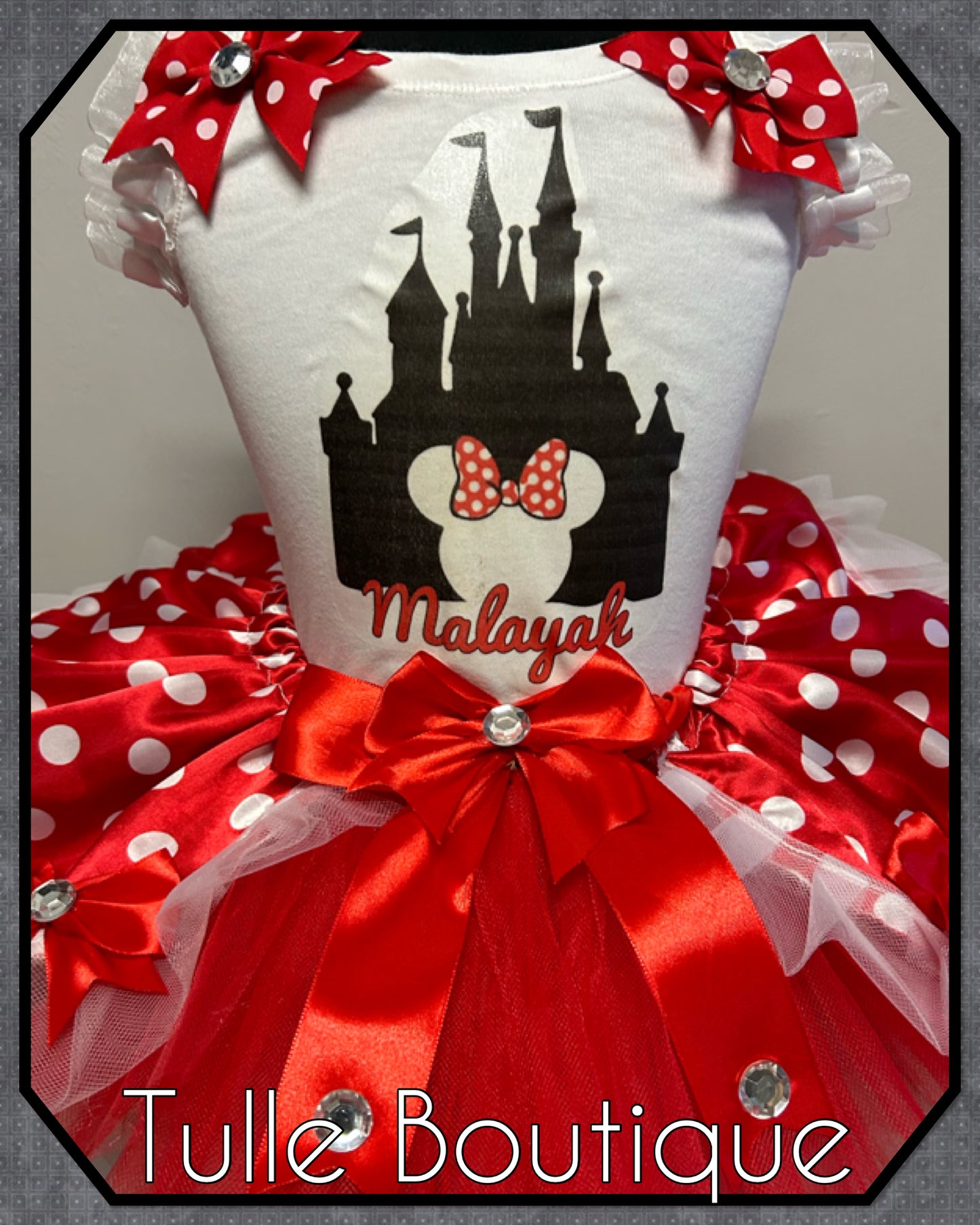 Minnie Mouse castle T-shirt and tutu birthday party outfit