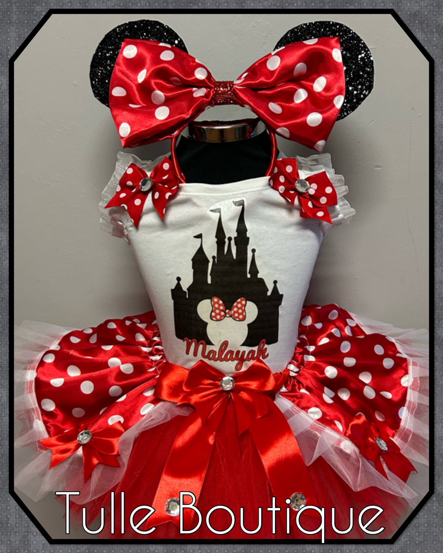 Minnie Mouse castle T-shirt and tutu birthday party outfit