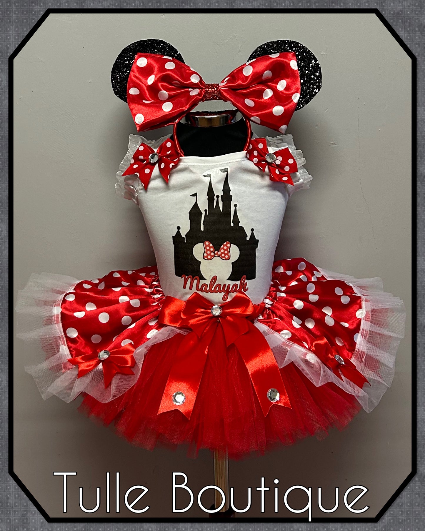 Minnie Mouse castle T-shirt and tutu birthday party outfit