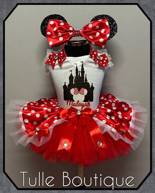 Minnie Mouse castle T-shirt and tutu birthday party outfit