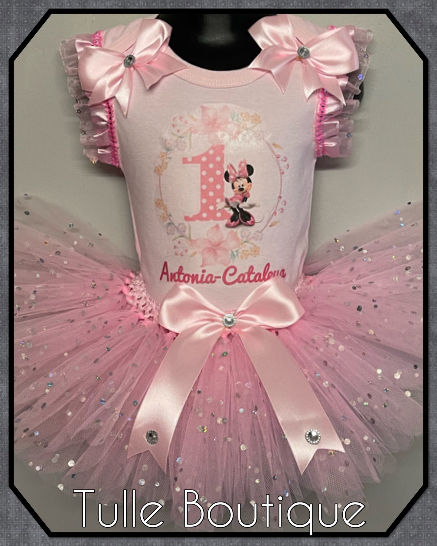 Minnie Mouse T-shirt and tutu birthday party outfit