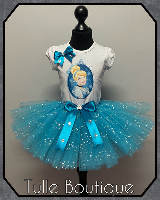 Girls Cinderella birthday party tutu and T-shirt fancy party outfit