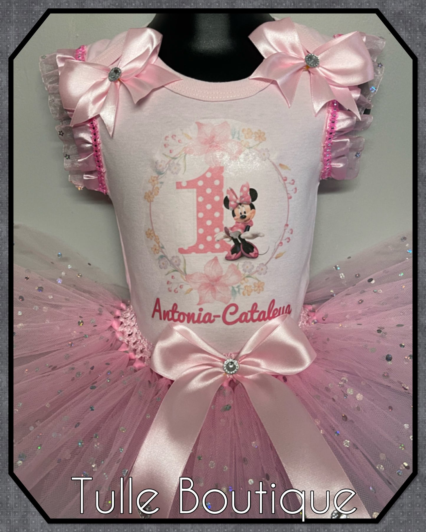 Minnie Mouse T-shirt and tutu birthday party outfit