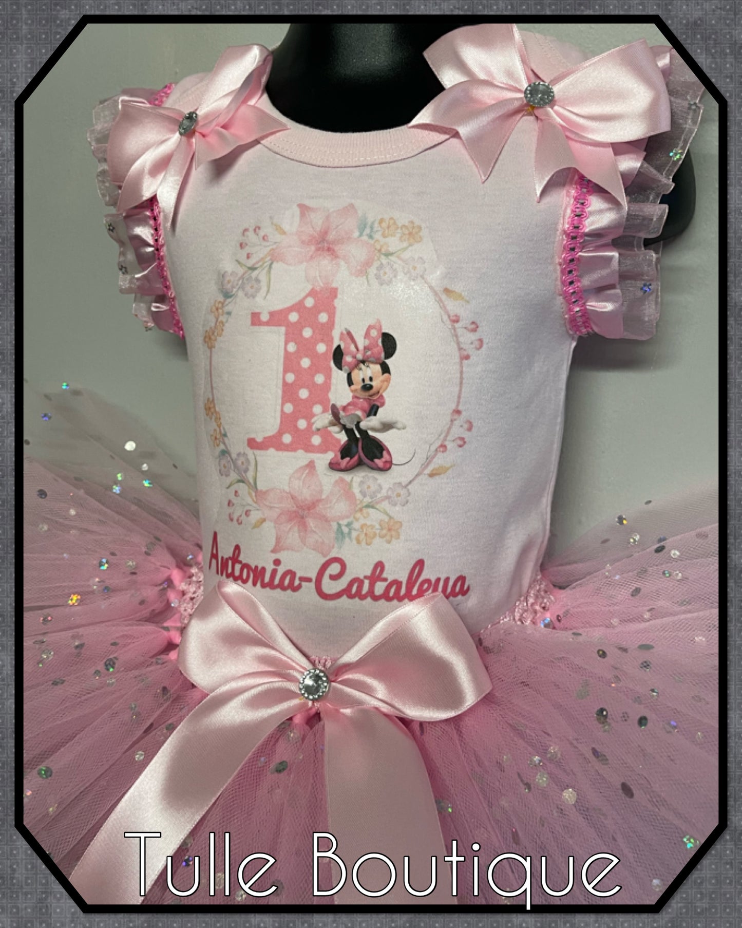 Minnie Mouse T-shirt and tutu birthday party outfit